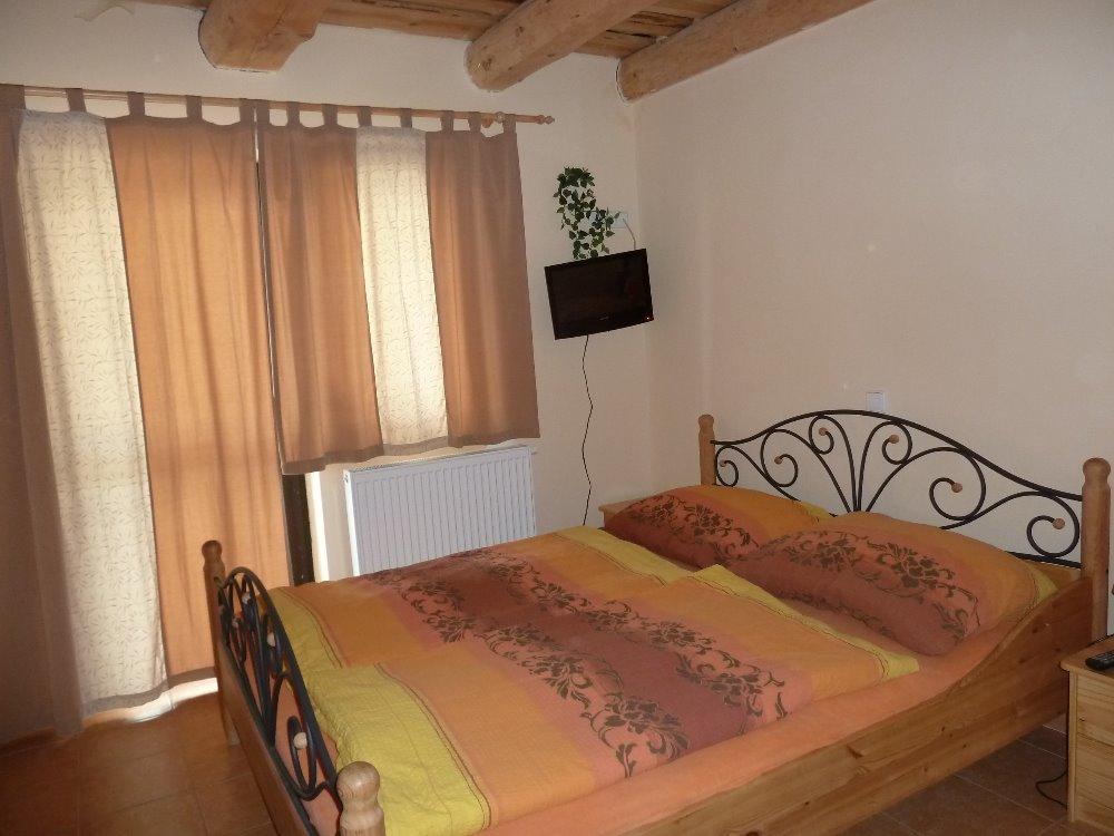 Q Ranch Hotel Bezdekov  Exterior foto